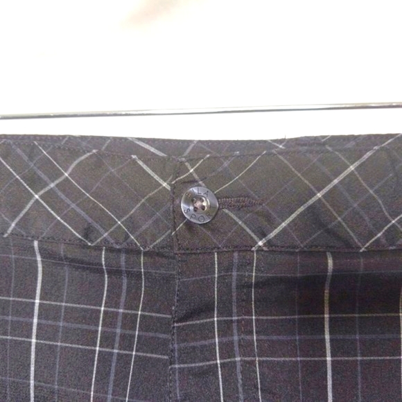 Fila Sport Black/Gray Plaid Flat Front Golf Shorts - Picture 4 of 10